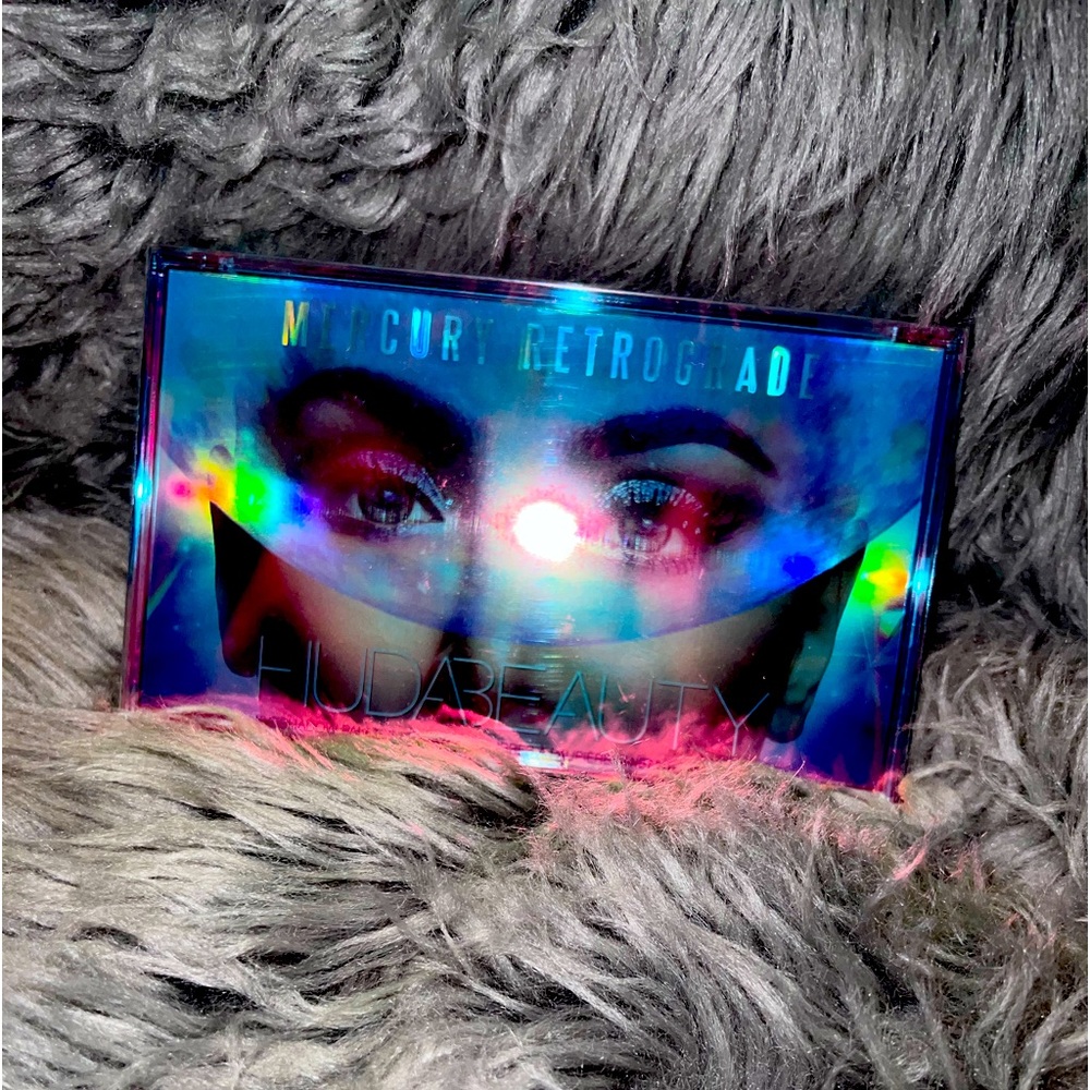 Huda Beauty - Mercury Retrograde